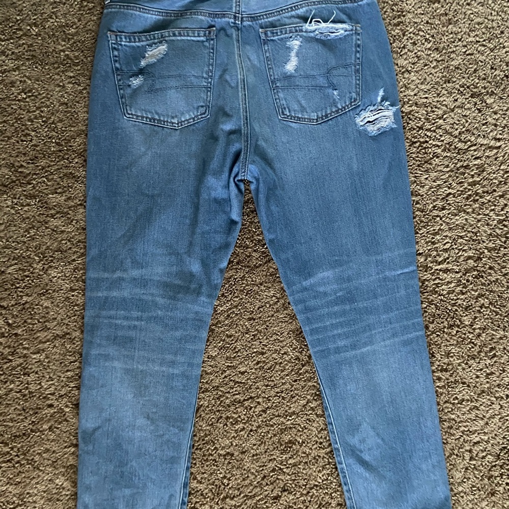 American Eagle mom jeans!